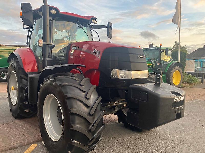 Case Puma 240