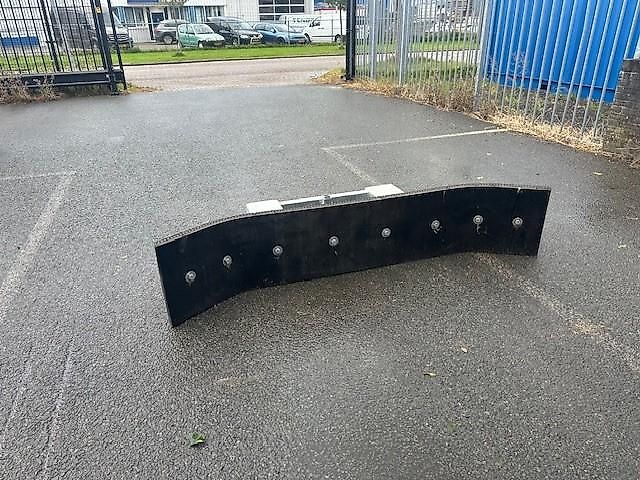 Erfschuif 2 mtr met lepel insteek Erfschuif 2 mtr met lepel insteek