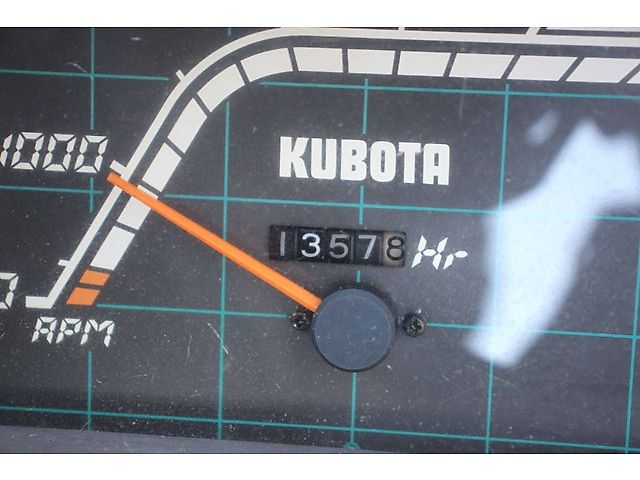 Kubota B1-17 Bulltra