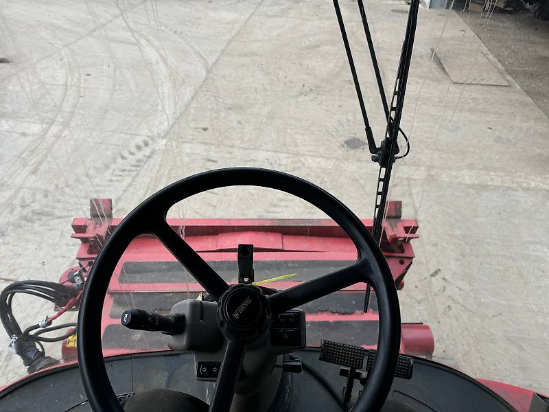 Case Axial Flow AFX 8010 c/w 30ft Header