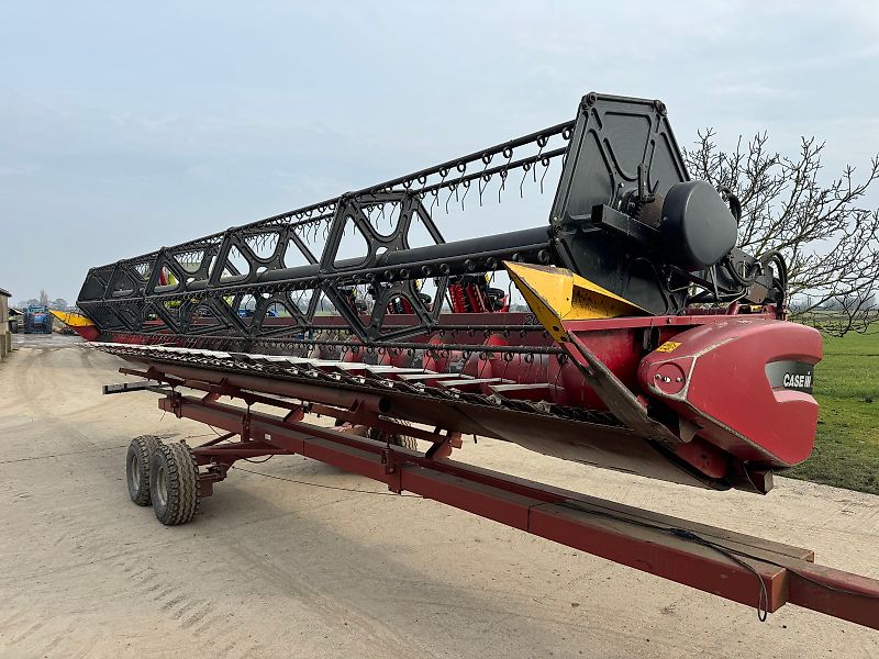 Case Axial Flow AFX 8010 c/w 30ft Header