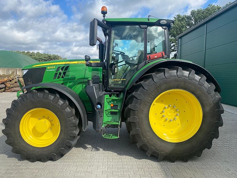 John Deere 6215R