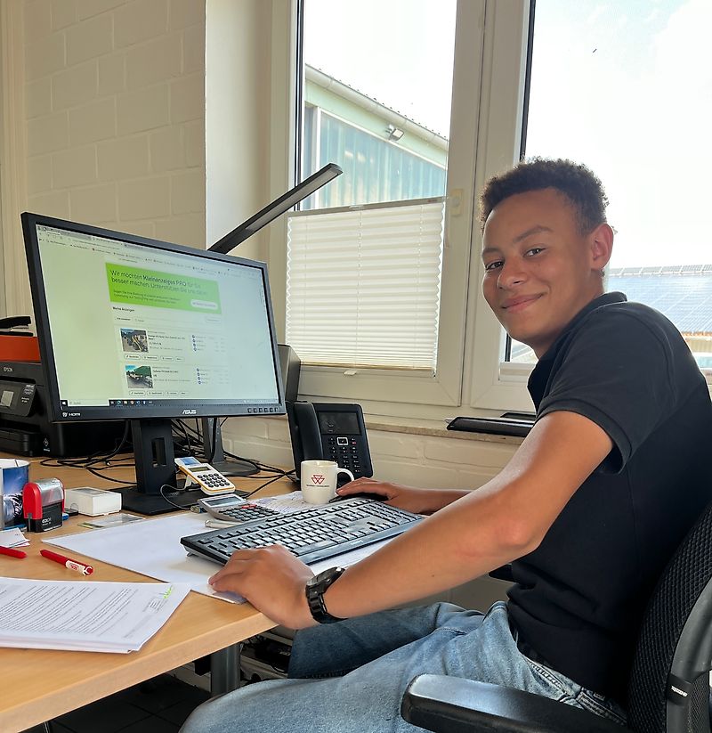 Kontakt Herr Alexander Petersen