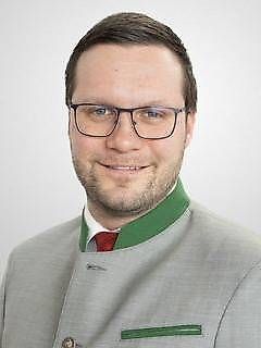 Kontakt Herr Fabian Pernhofer