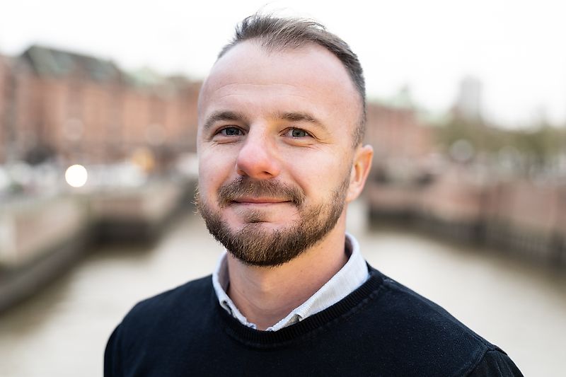 Kontakt Herr Nemanja Arsic